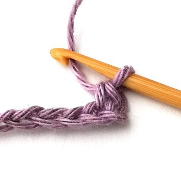 The Crossed Ripple Crochet Stitch Photo Tutorial