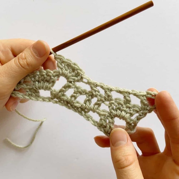 Easy Lacy Wave Crochet Stitch Photo Tutorial