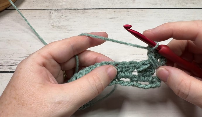 How to Crochet the Crossed Cluster Puff Stitch Photo Tutorial