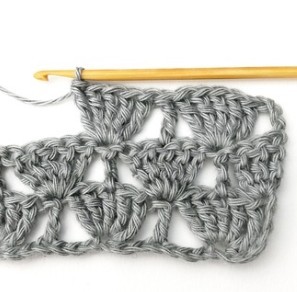 Large Uneven Fan Crochet Stitch Photo Tutorial