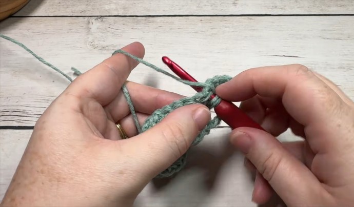 How to Crochet the Crossed Cluster Puff Stitch Photo Tutorial