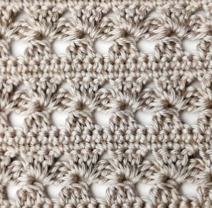Aligned Four Leaf Clover Crochet Stitch Photo Tutorial
