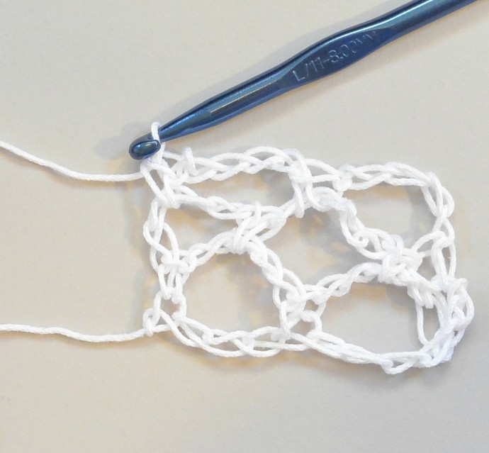 How to Crochet the Diamond Mesh Stitch Photo Tutorial