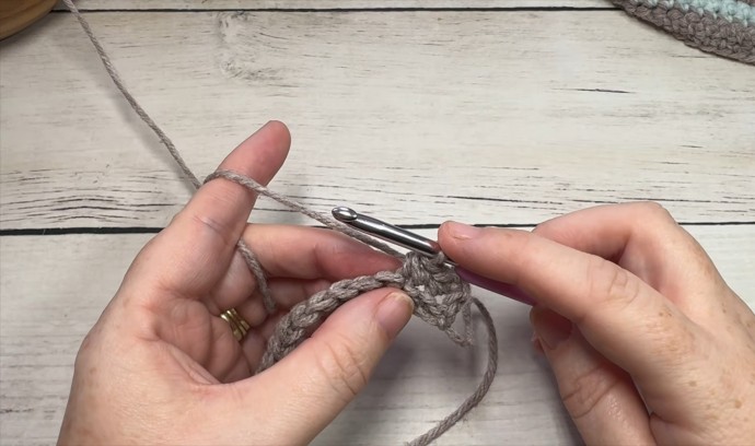 Knotted Single Crochet Stitch Photo Tutorial