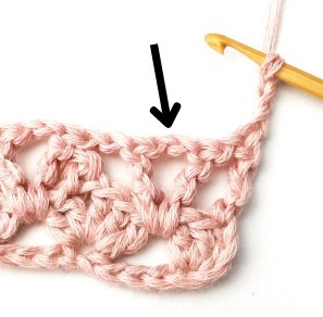 Lacy Cupcake Crochet Stitch Photo Tutorial