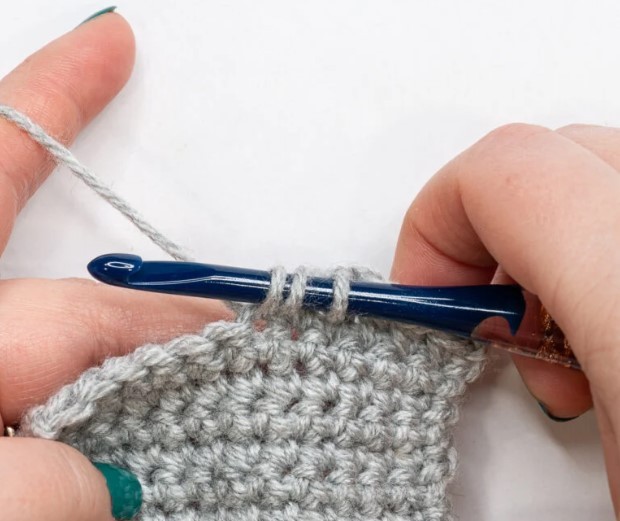 How to Seamlessly Change Yarn Colors in Crochet Tutorial