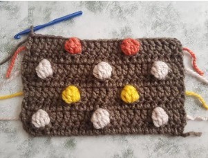 Crochet Polka Dots In Contrasting Colors Photo Tutorial