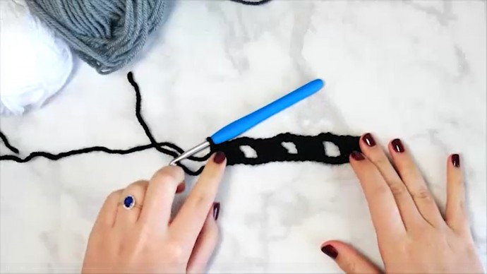 How to Crochet the Plaid Stitch Photo Tutorial