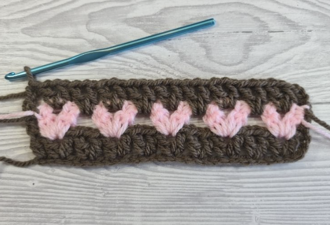 How to Make the Offset Hearts Crochet Pattern