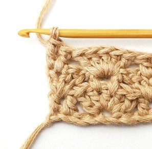 The Linked Shells Crochet Stitch Photo Tutorial