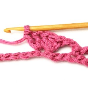 Large Uneven Clam Crochet Stitch Photo Tutorial