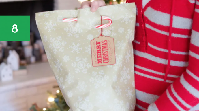 11 Practical Gift Wrapping Hacks For Holidays