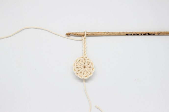 Crochet Snowflake Garland Photo Tutorial