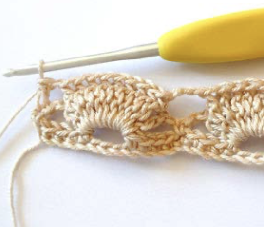 Crochet Shell Stitch with a Flower