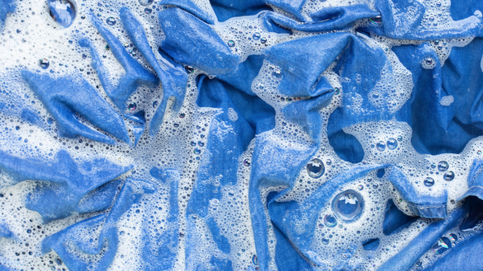 7 Cleaning Tips: How to Wash and Dry Jeans & Denim 7 Cleaning Tips: How to Wash and Dry Jeans & Denim
