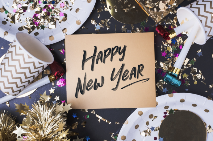 8 Hacks to Have an Awesome New Year’s Eve (at Home) 8 Hacks to Have an Awesome New Year’s Eve (at Home)