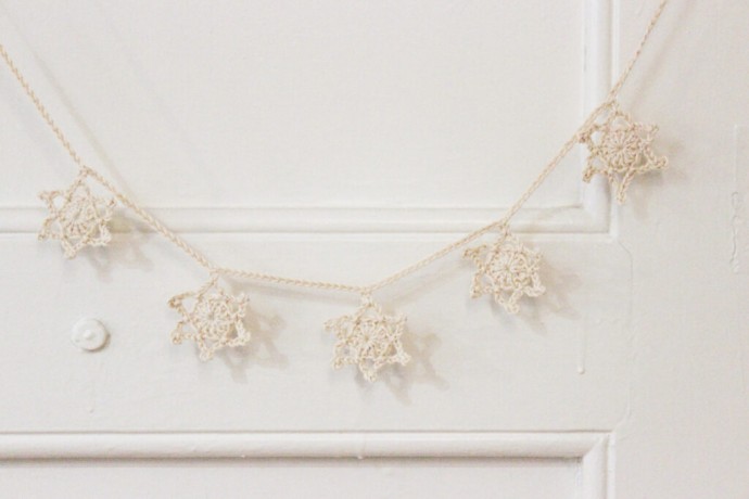Crochet Snowflake Garland Photo Tutorial