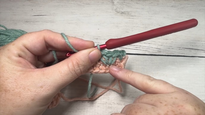 How to Crochet the Spiked V Stitch Photo Tutorial