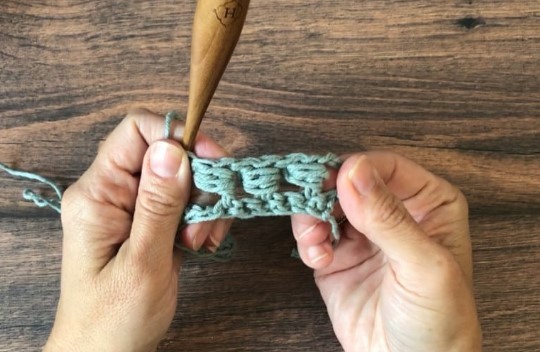 How to Crochet the Bead Stitch Photo Tutorial