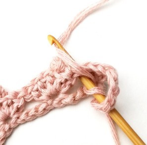 Lacy Cupcake Crochet Stitch Photo Tutorial