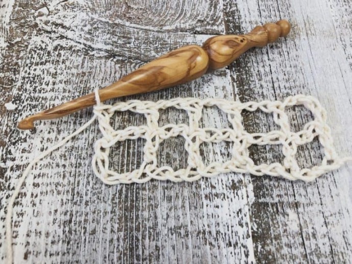 Easy Double Crochet Mesh Stitch Photo Tutorial
