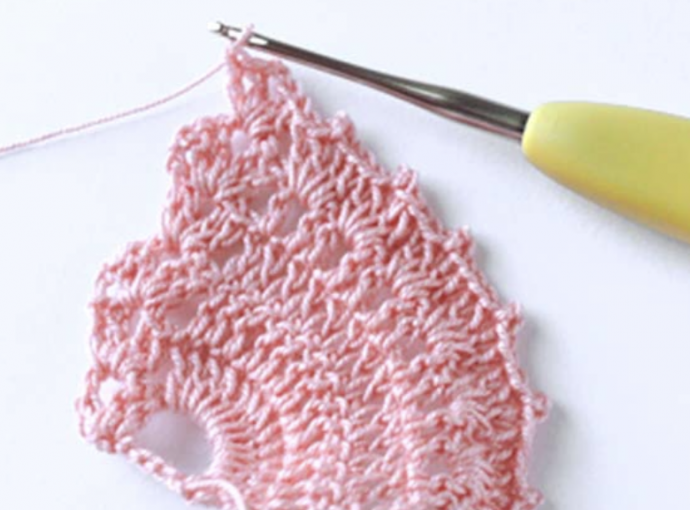 The Enchanting Crochet Rebecca’s Fan Lace Stitch