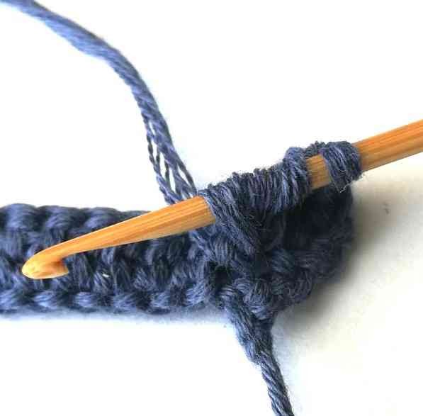 The Tipped Scales Crochet Stitch Photo Tutorial