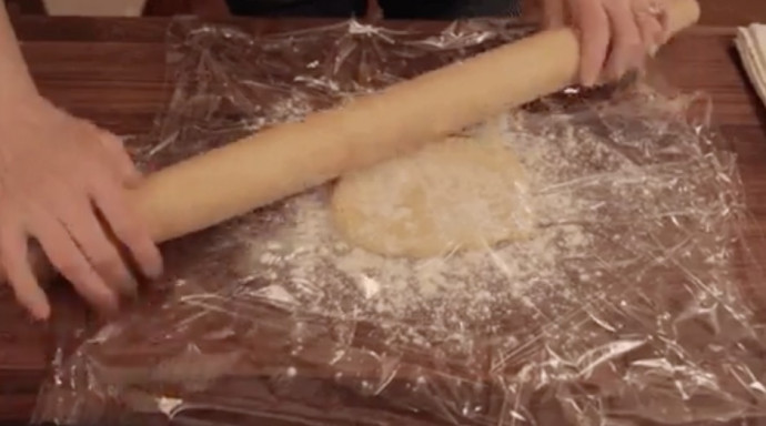 8 Clever Uses of Plastic Wrap