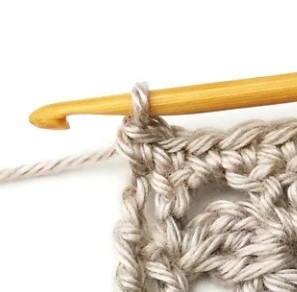 Aligned Four Leaf Clover Crochet Stitch Photo Tutorial