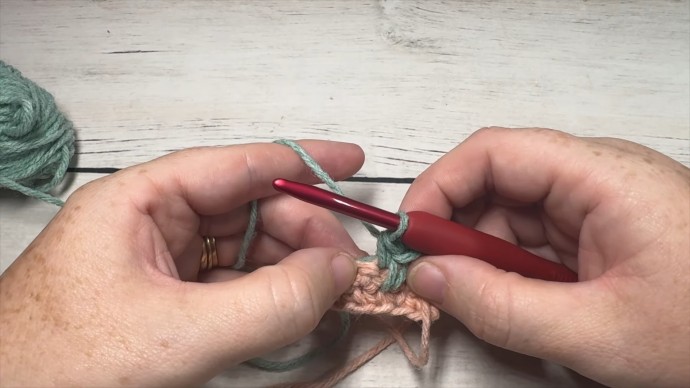 How to Crochet the Spiked V Stitch Photo Tutorial