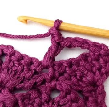 The Crossed Double Crochet and Split Fan Stitch Photo Tutorial