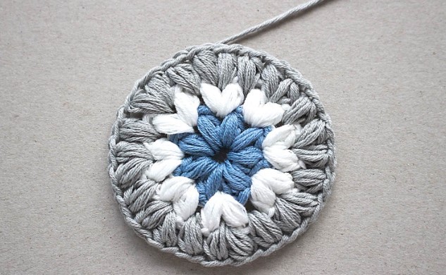 Tripple Puff Crochet Granny Square Photo Tutorial