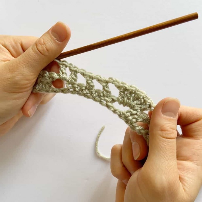 Easy Lacy Wave Crochet Stitch Photo Tutorial