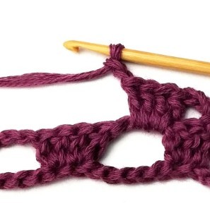 Large Lacy Zigzag Crochet Stitch Photo Tutorial
