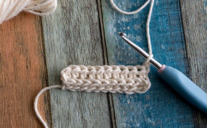 Half Double Crochet in Third Loop Only (Flat and Round) Photo Tutorial
