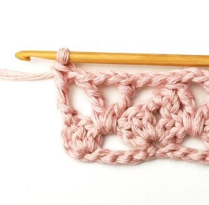 Lacy Cupcake Crochet Stitch Photo Tutorial
