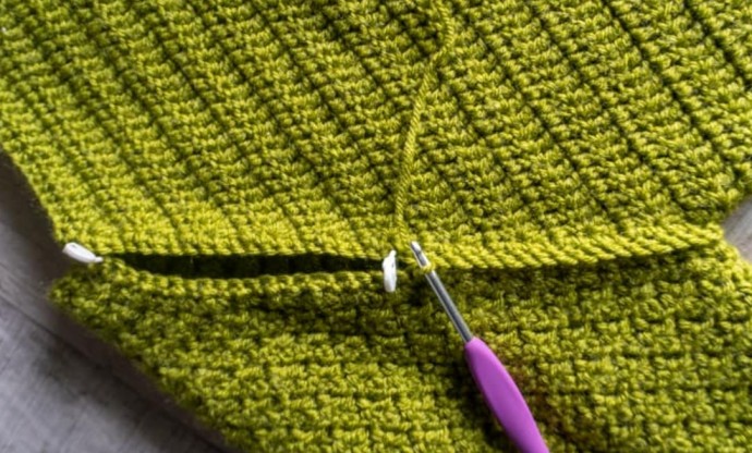 The Manilow Pullover Crochet Pattern