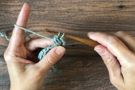 How to Crochet the Bead Stitch Photo Tutorial