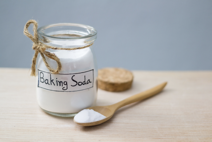 8 Awesome Uses of Baking Soda for Cleaning