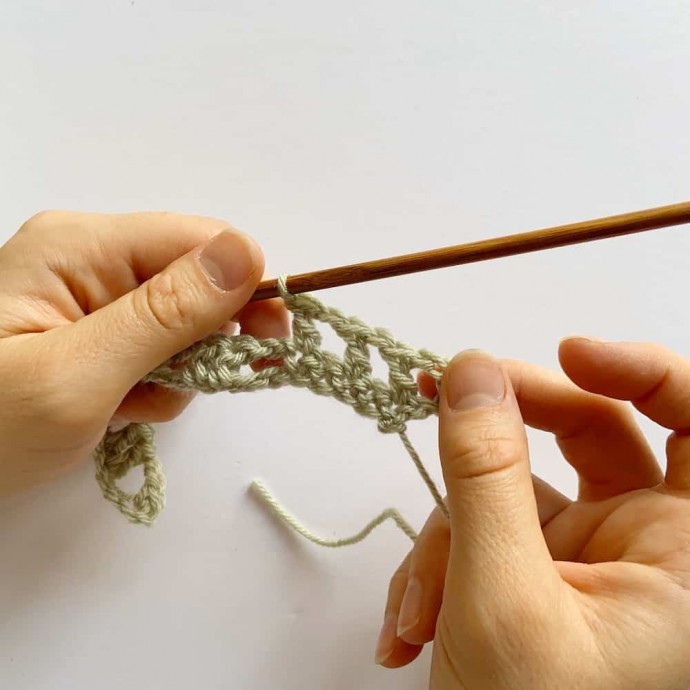 Easy Lacy Wave Crochet Stitch Photo Tutorial