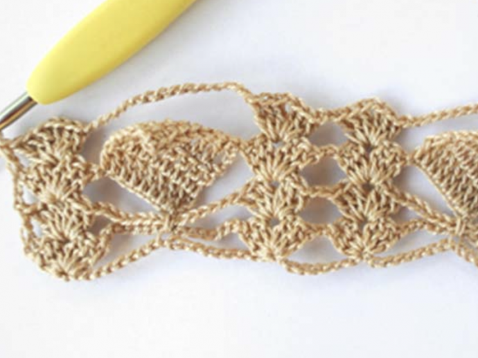 How to Crochet Coloured Square Lace Stitch