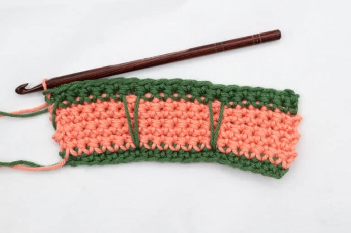 How to Crochet the Brick Stitch Photo Tutorial
