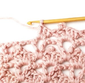 Lacy Cupcake Crochet Stitch Photo Tutorial