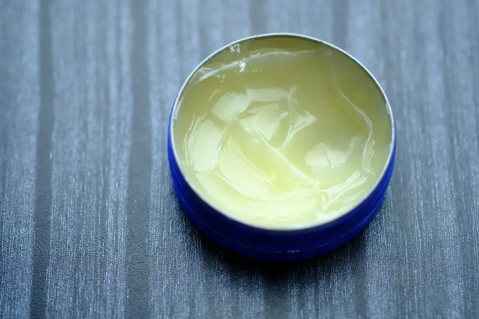 7 Smart Uses of Petroleum Jelly at Home