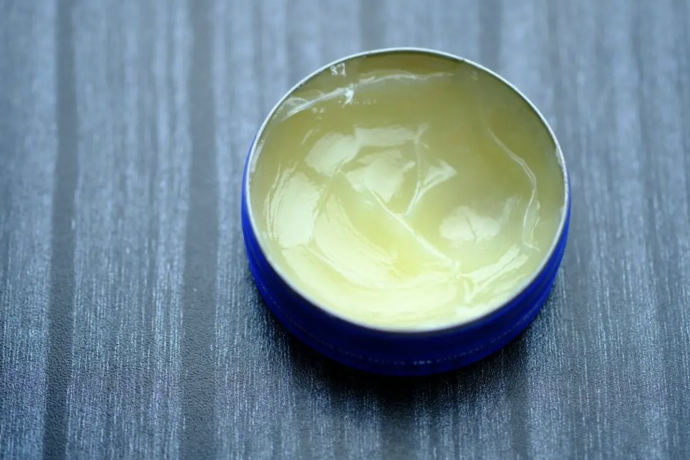 7 Smart Uses of Petroleum Jelly at Home 7 Smart Uses of Petroleum Jelly at Home
