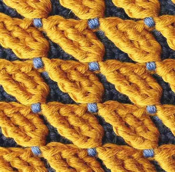 The Tipped Scales Crochet Stitch Photo Tutorial