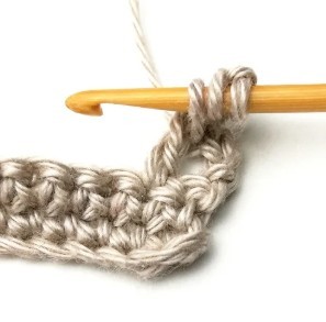 Aligned Four Leaf Clover Crochet Stitch Photo Tutorial