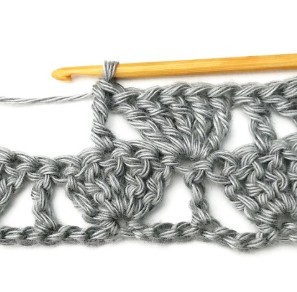 Large Uneven Fan Crochet Stitch Photo Tutorial