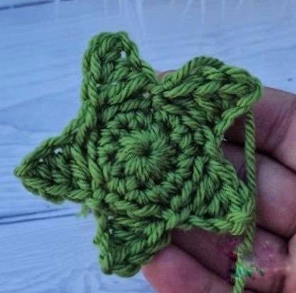 Easy Crochet Rose Bag Charm Pattern