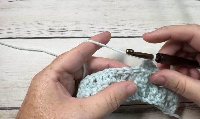 How to Crochet the Honeycomb Waffle Stitch Photo Tutorial